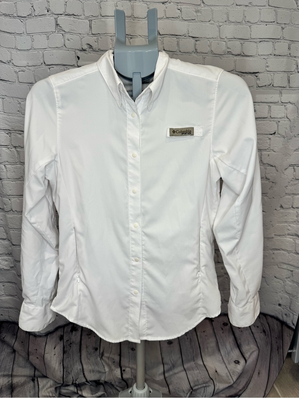 Columbia women’s tamiami White Long-Sleeve Button-Down Shirt
